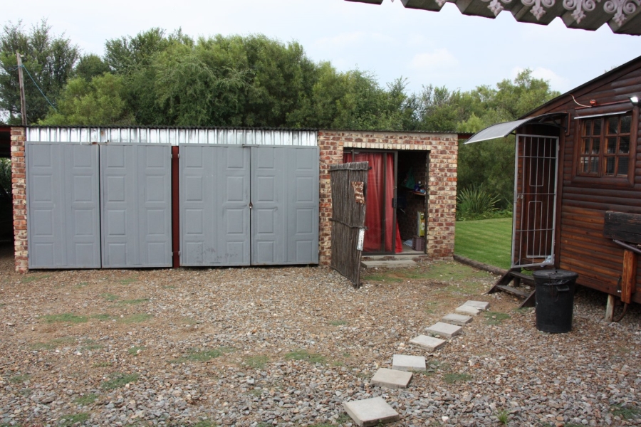 5 Bedroom Property for Sale in Bloemhof North West